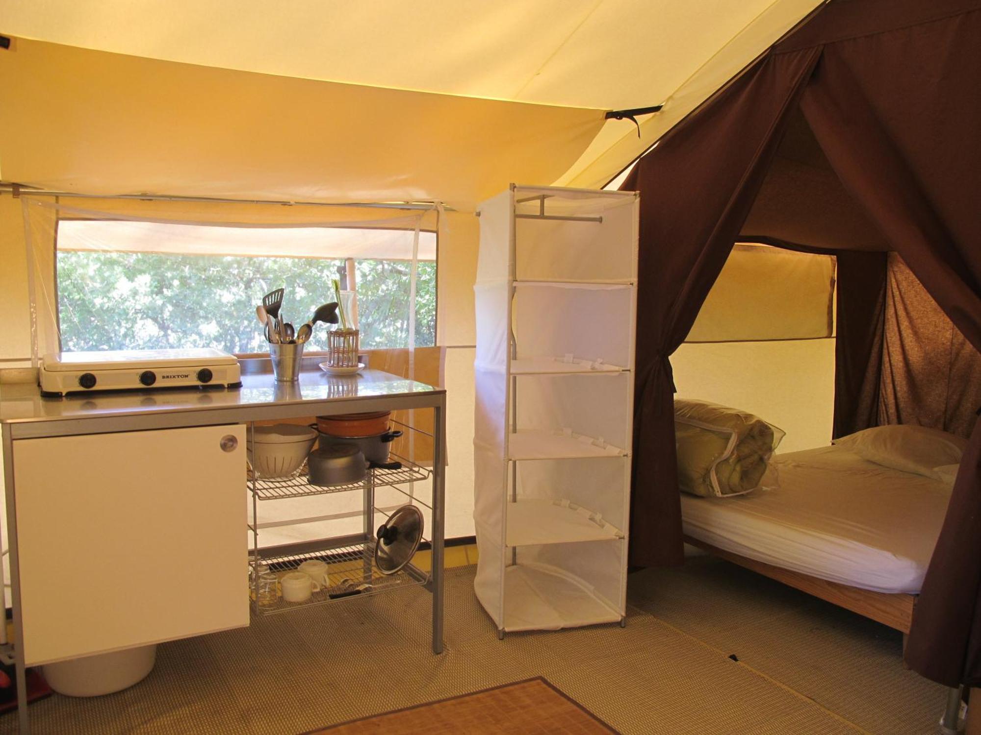 Camping La Grangeonne Еспаррон-де-Вердон Номер фото