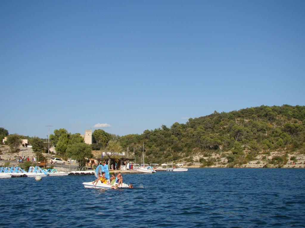 Camping La Grangeonne Еспаррон-де-Вердон Екстер'єр фото