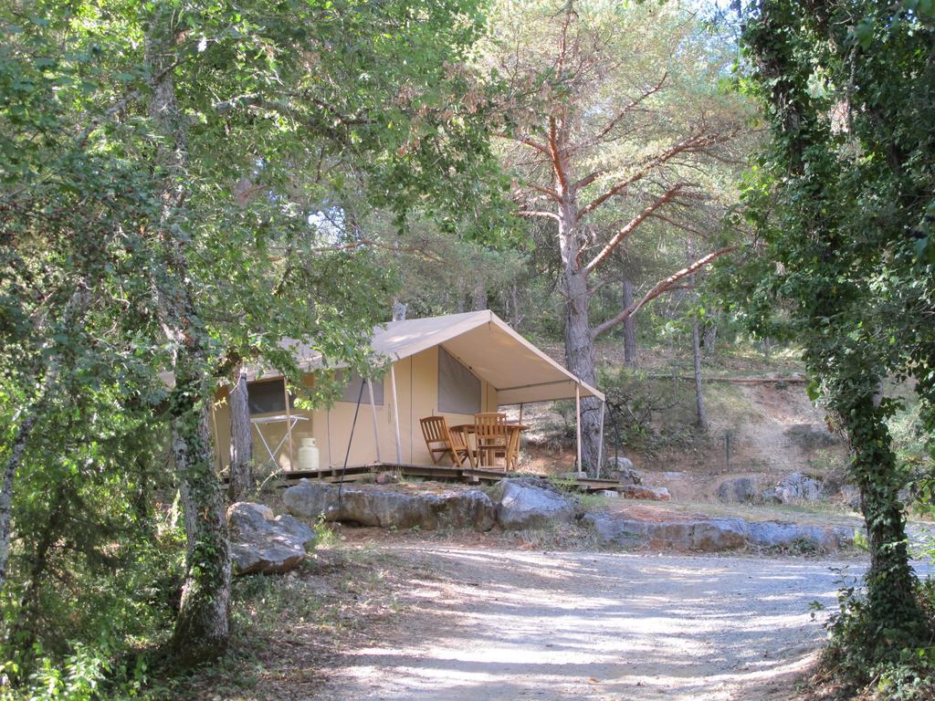 Camping La Grangeonne Еспаррон-де-Вердон Номер фото